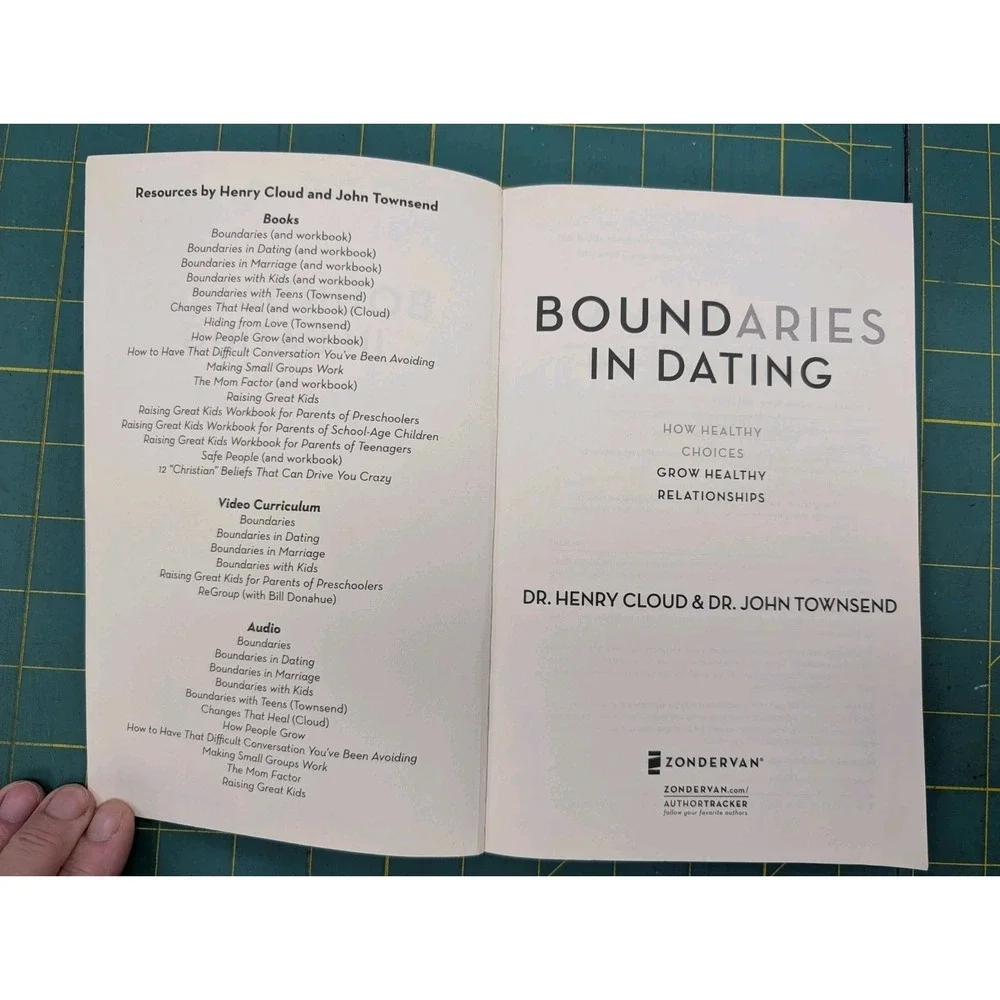 Boundaries in Dating by Dr. Henry Cloud & Dr. John Townsend Paperback Book